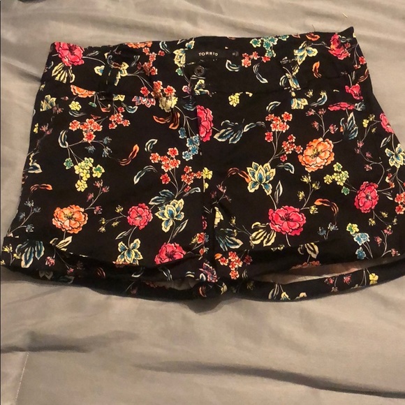 torrid Pants - Torrid size 16 floral shorts